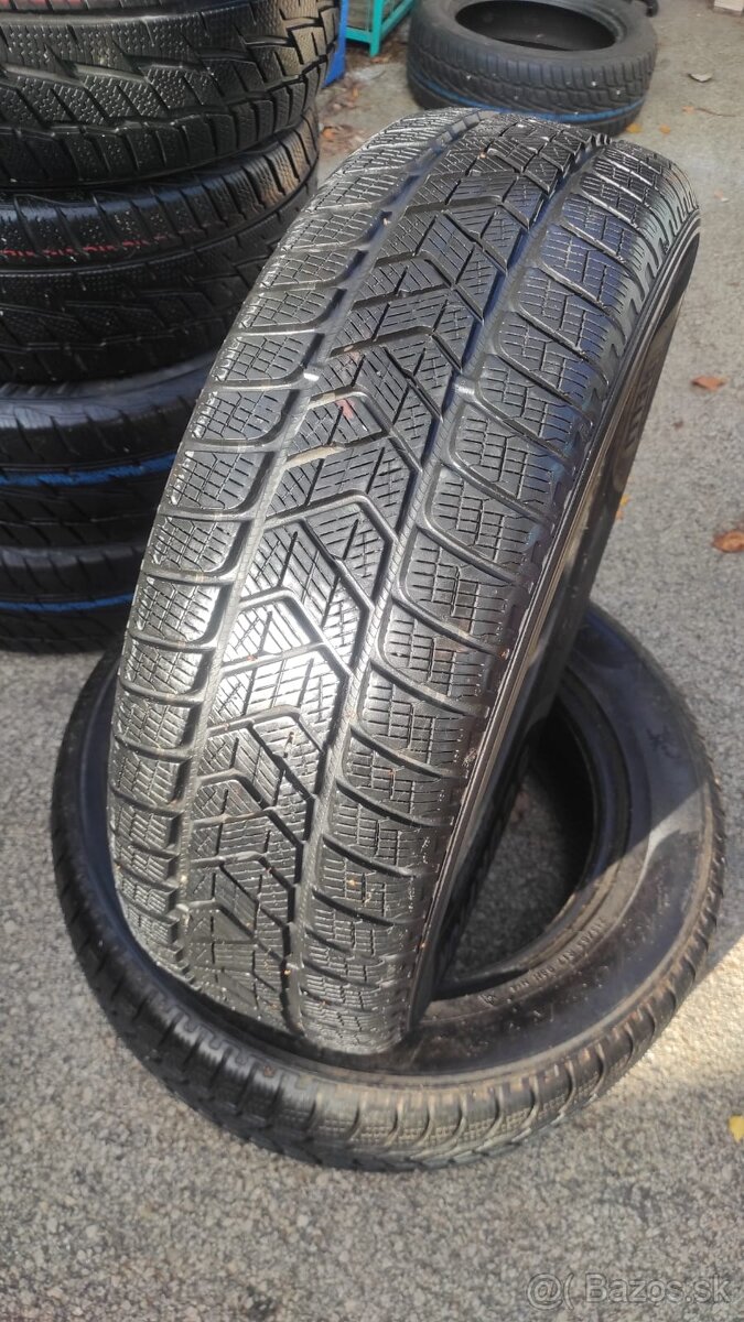 Pirelli 215/65r17 zimné