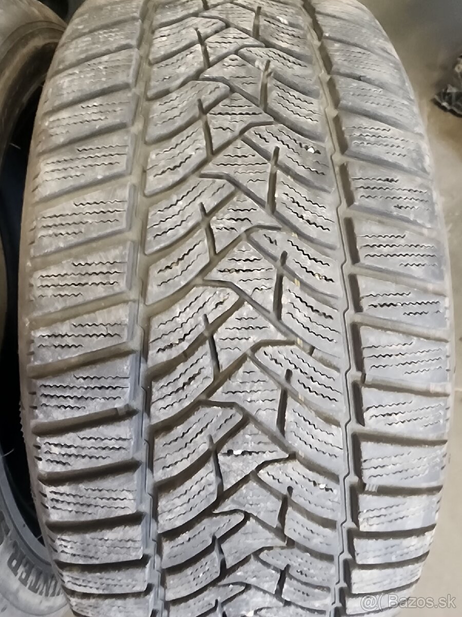 Predám zimné pneumatiky dunlop 225/45r17