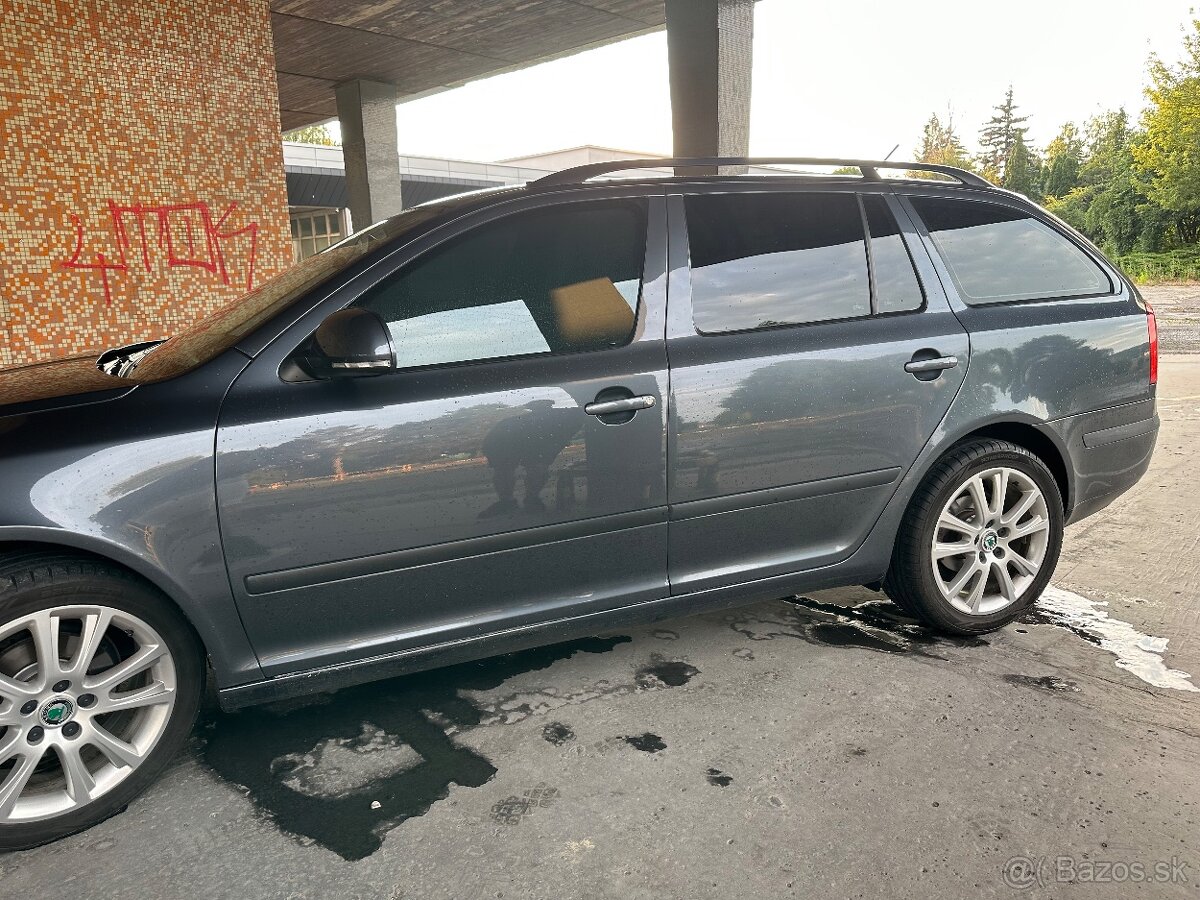 Škoda Octavia - Slnečné clony na predné okna