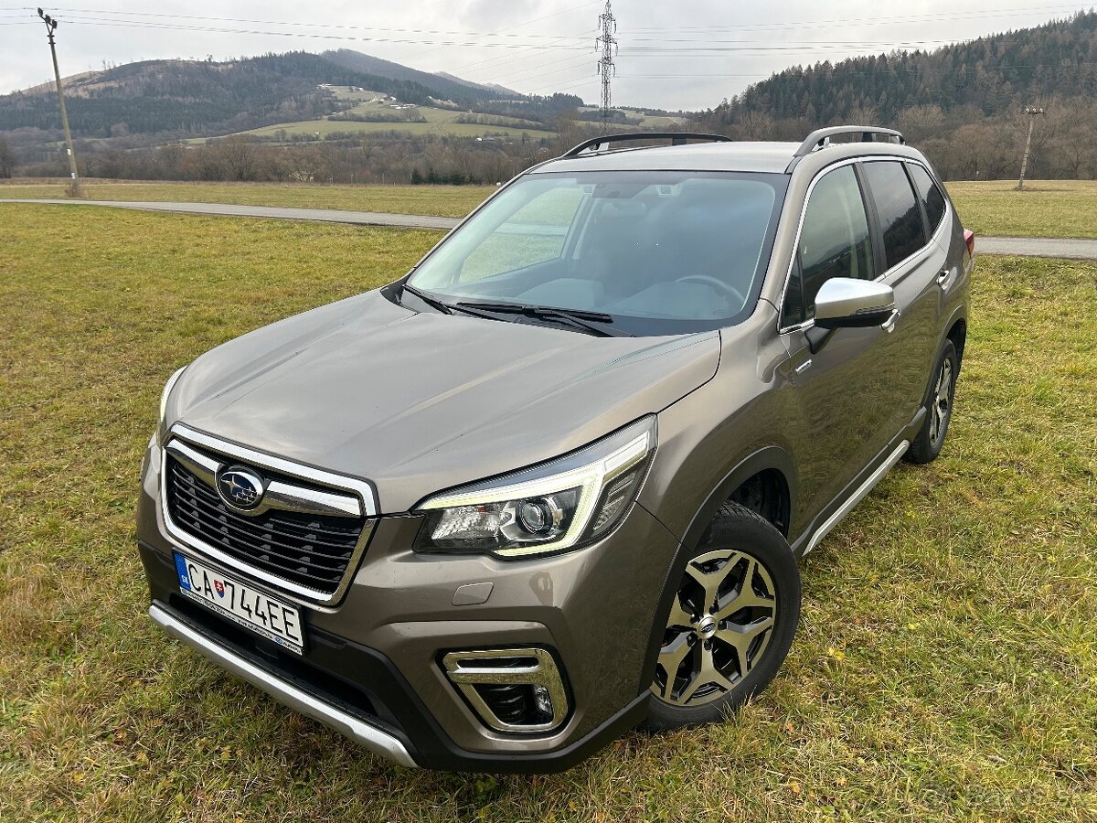 Subaru Forester 2.0i-L e-Boxer MHEV Pure Lineartronic1