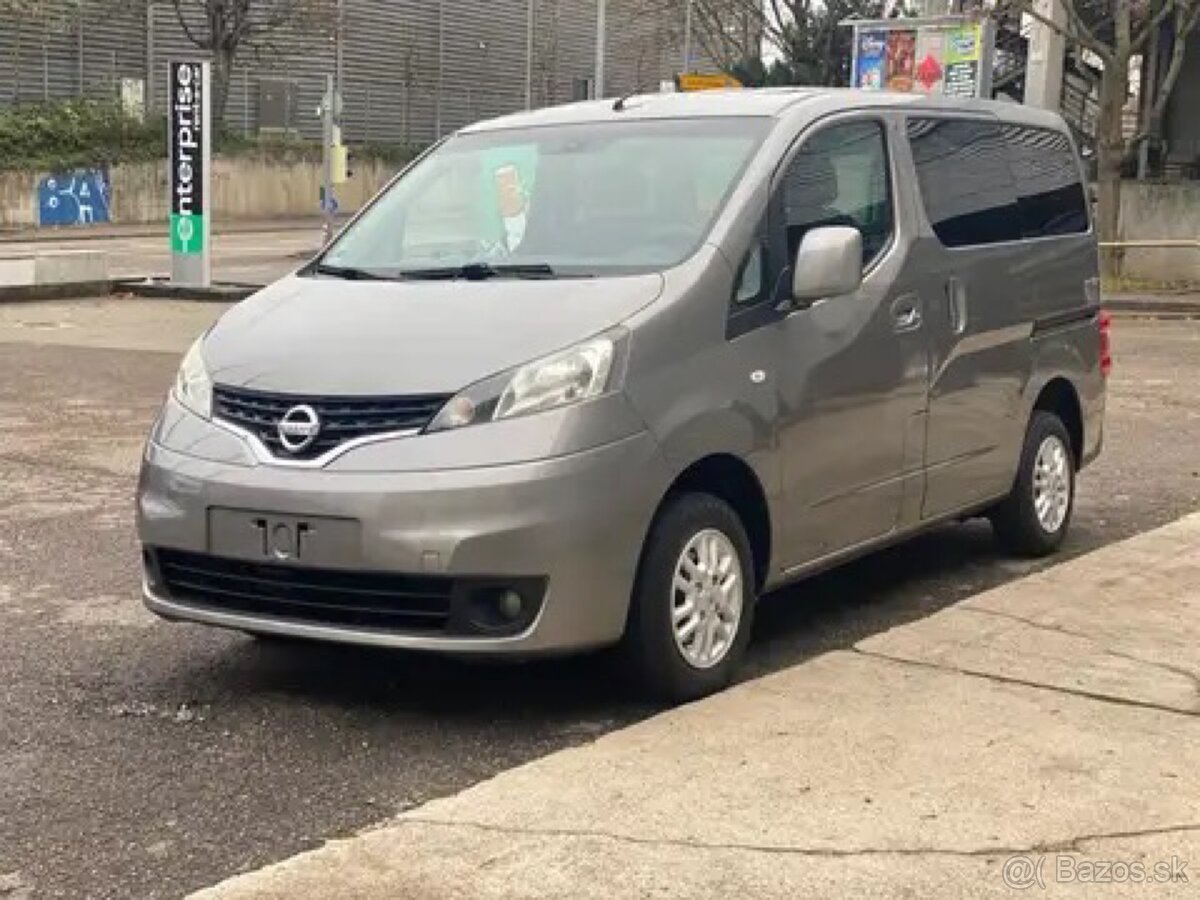 Nissan 7 miestny