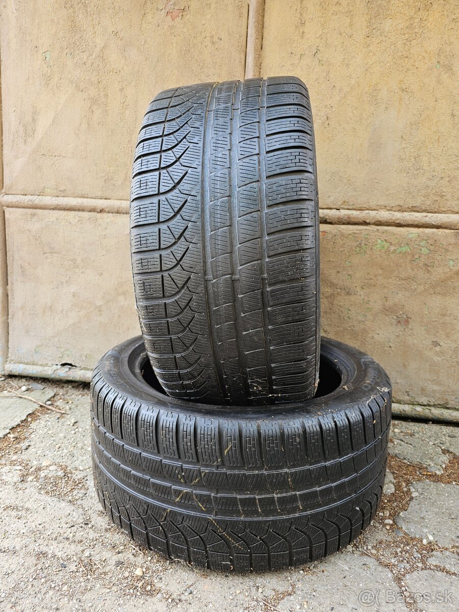 Predám 2-Zimné pneumatiky Pirelli Pzero  285/40 R19