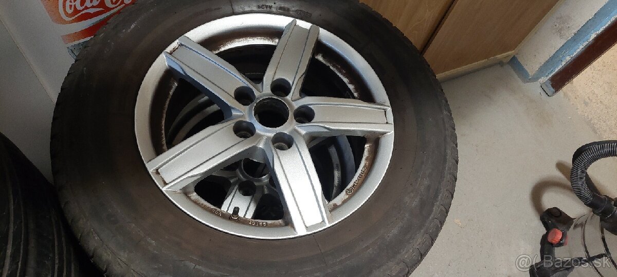 Alu disky spolu s pneu 205/70 R16 na kia sportage 2015