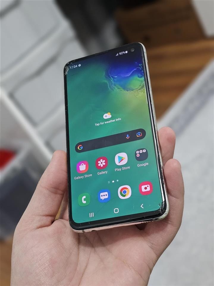 Samsung S10e