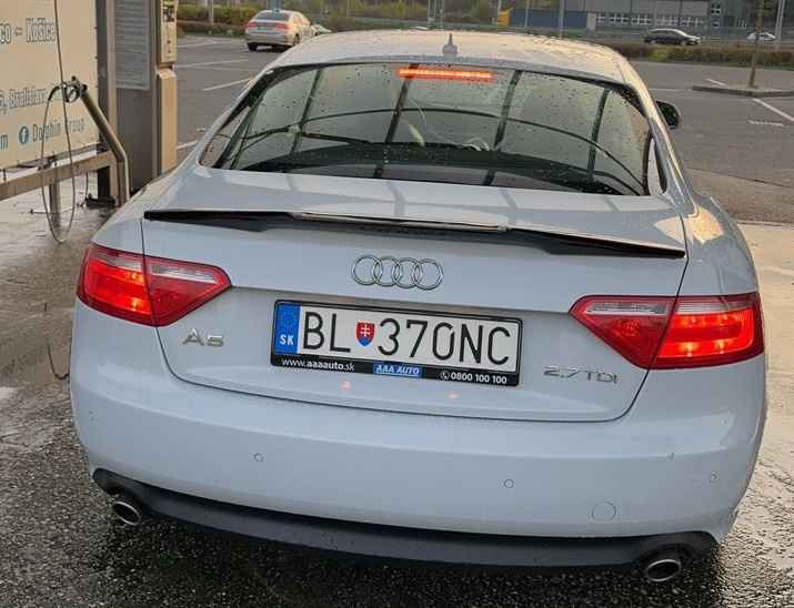 AUDI A5 S5 RS5 B8 B8 5 spoiler kridlo lipko na kufor