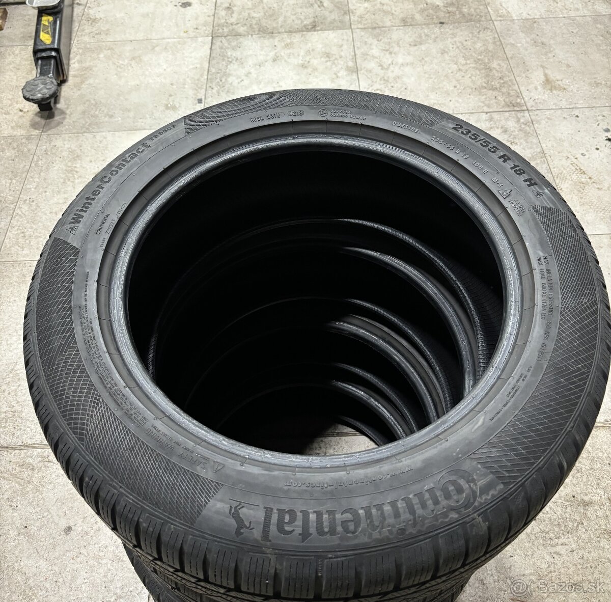 Predám zimné pneumatiky 2ks CONTINENTAL 235/55 R18 100 H