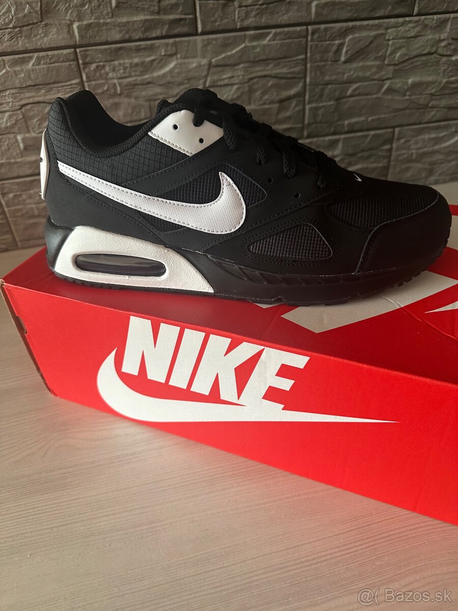 Nike Air Max IVO