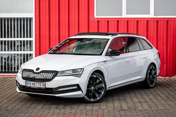 Škoda Superb Combi 1.4 TSI PHEV Sportline DSG