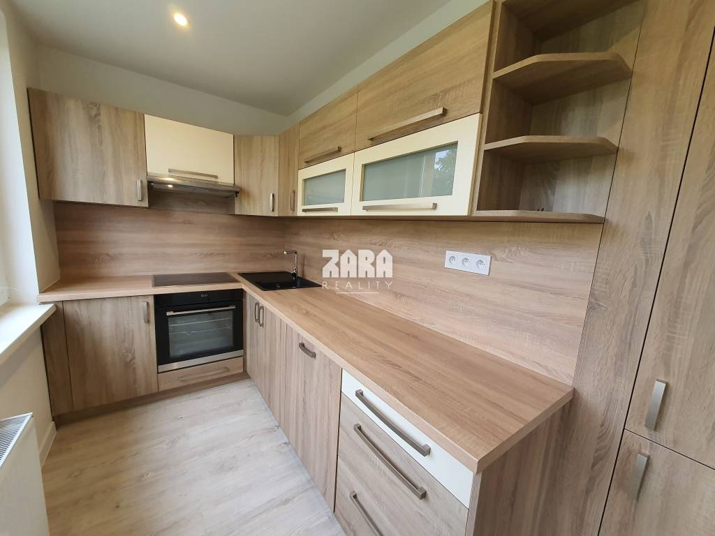 KURSKÁ: Krásny 4 izbový byt  85m2, loggia.  85 m² . KR