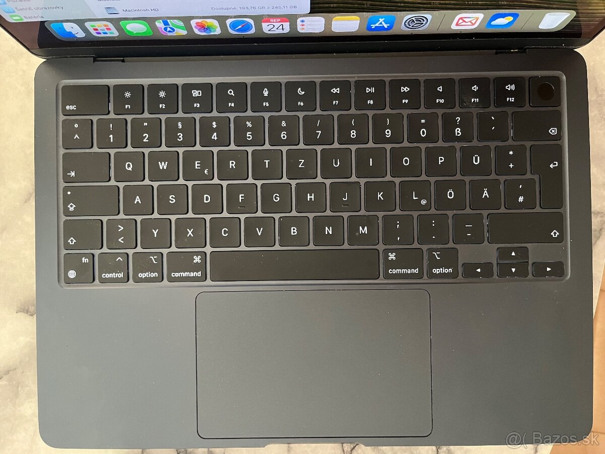 MacBook Air 13-palcový, M3, 2024