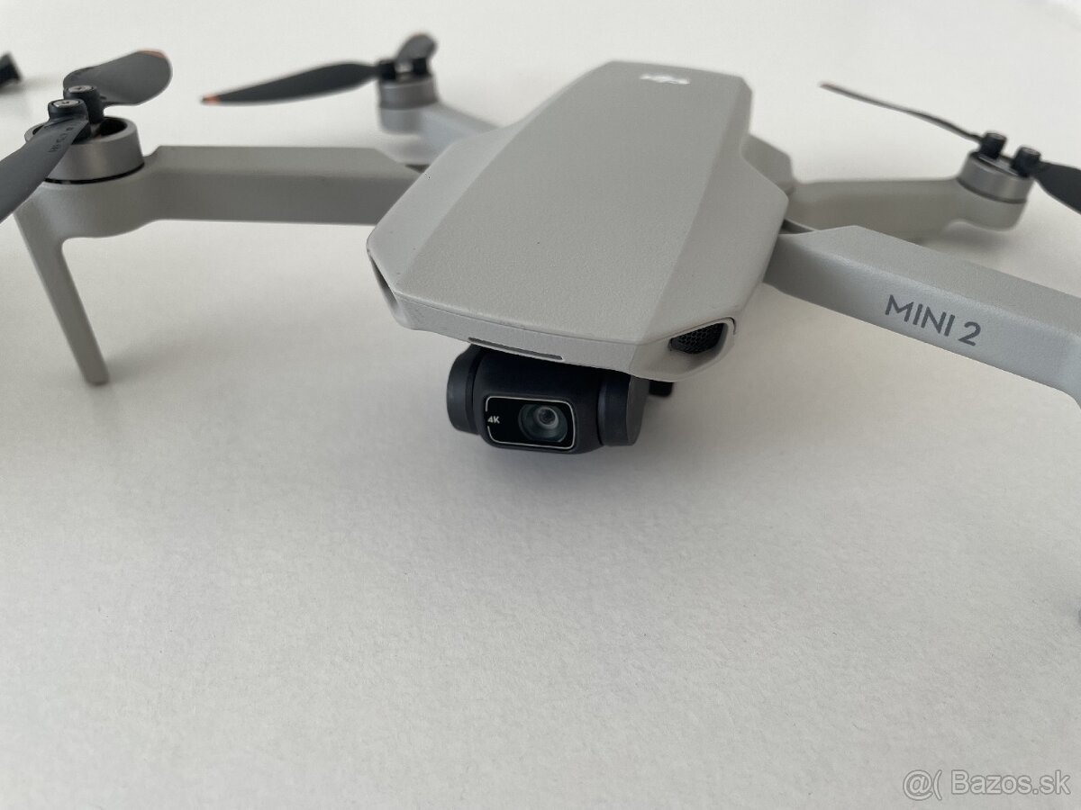 Dron DJI mini 2