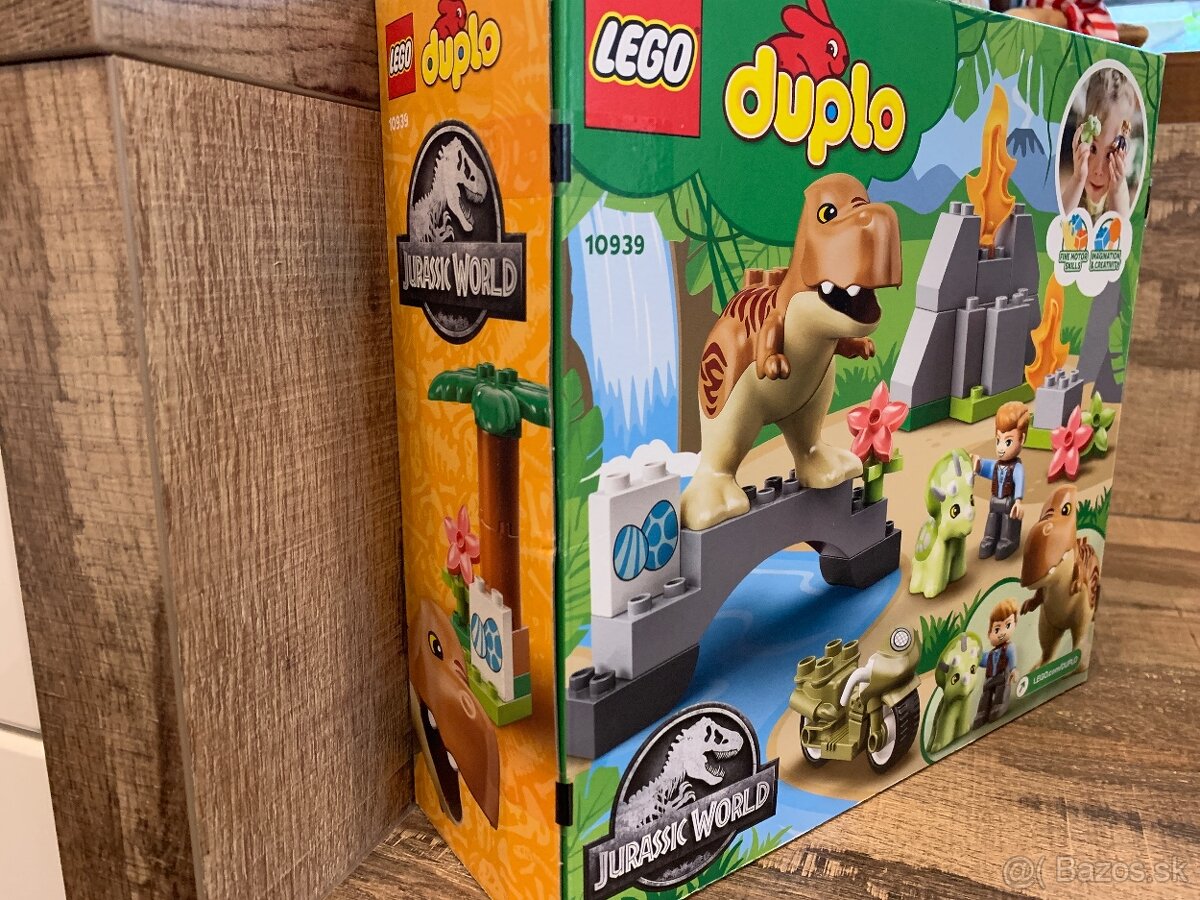 Predám Lego DUPLO 10939 Jurassic World-T-rex a Triceratops