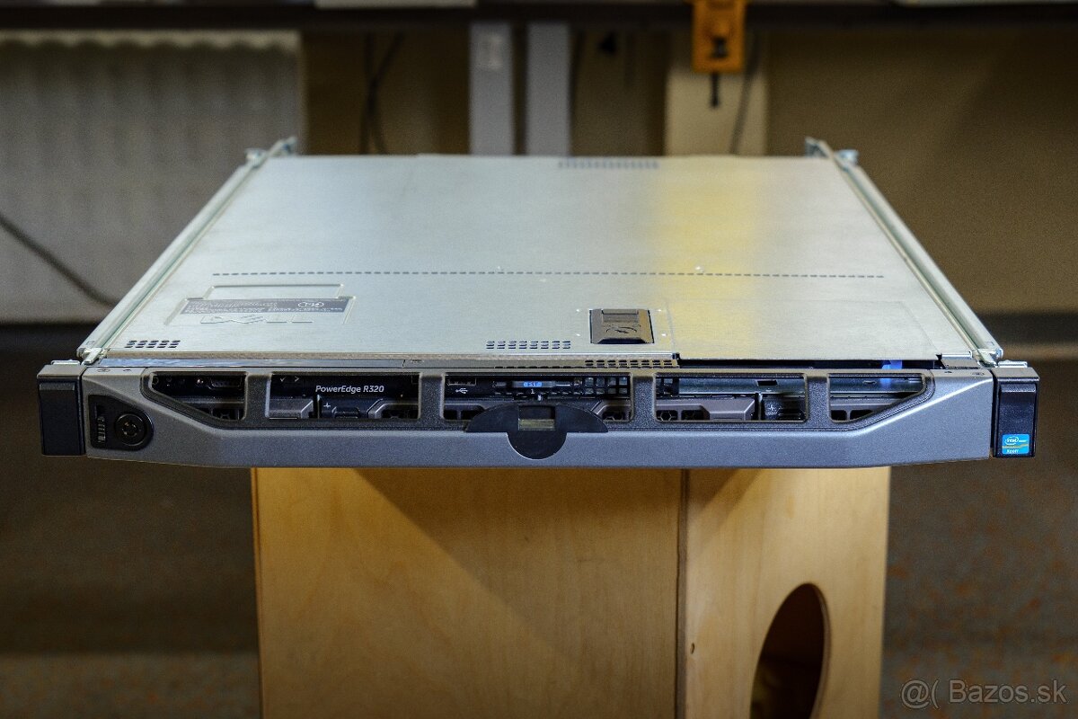 Dell R320 - 1U Server