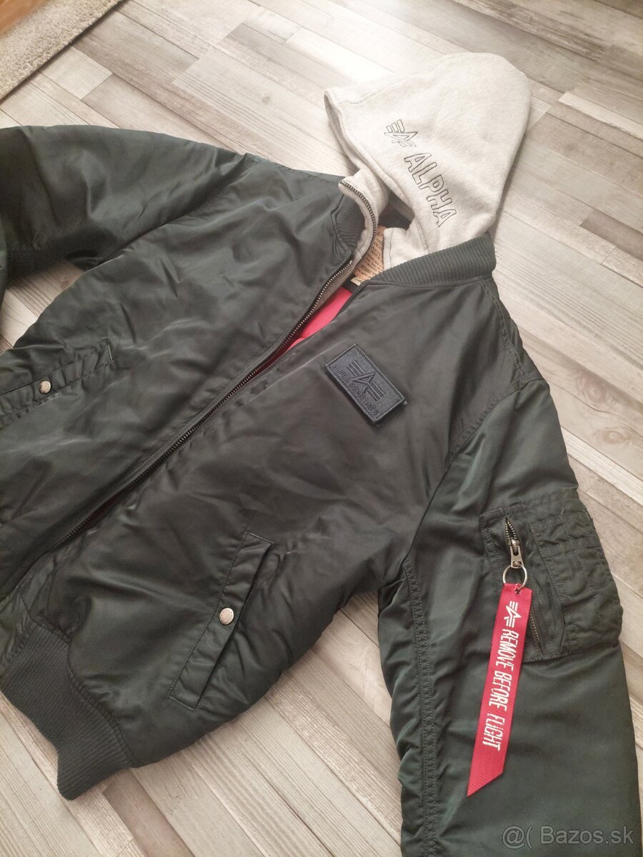 Prechodná bombera Alpha Industries