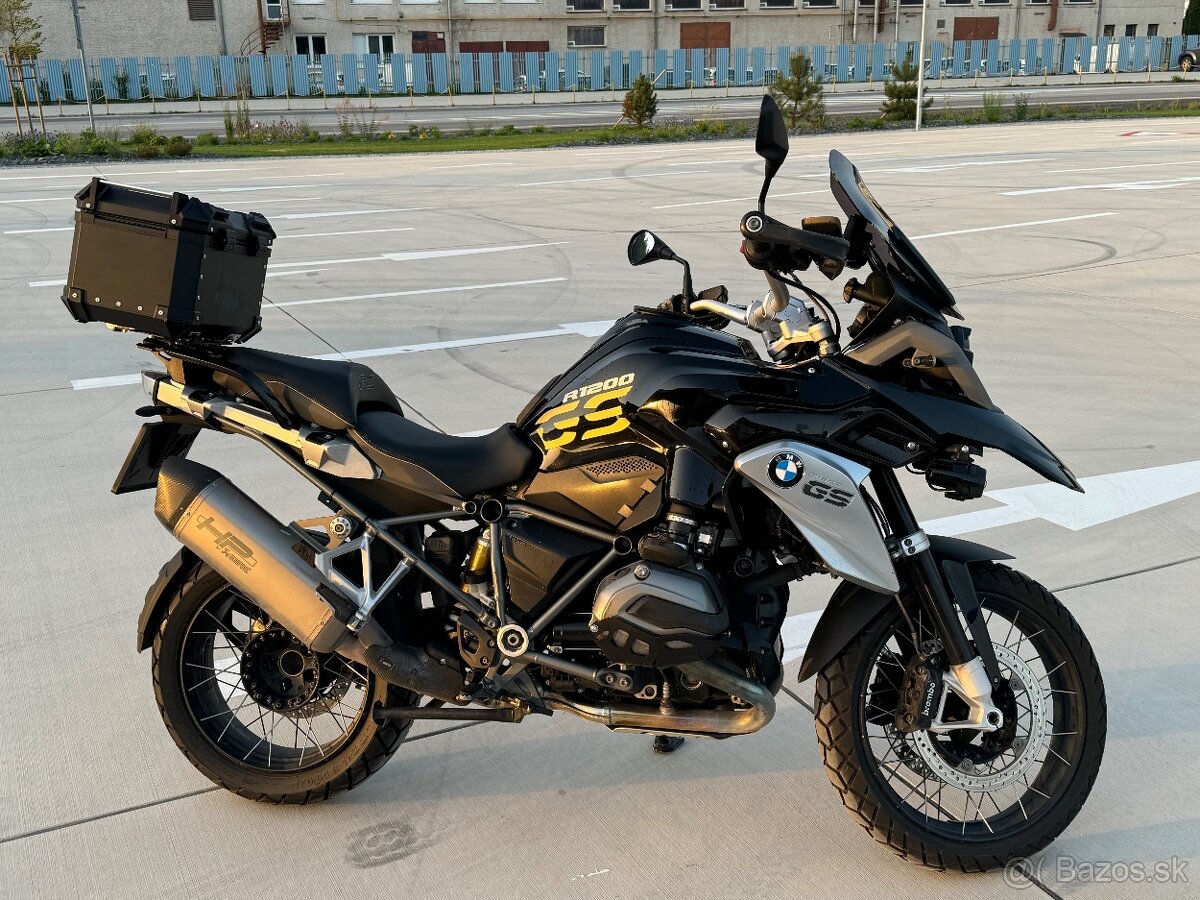 BMW R 1200 GS Triple Black 2016, akrapovic