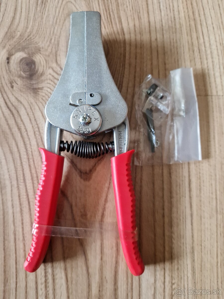 Nové Knipex 1221