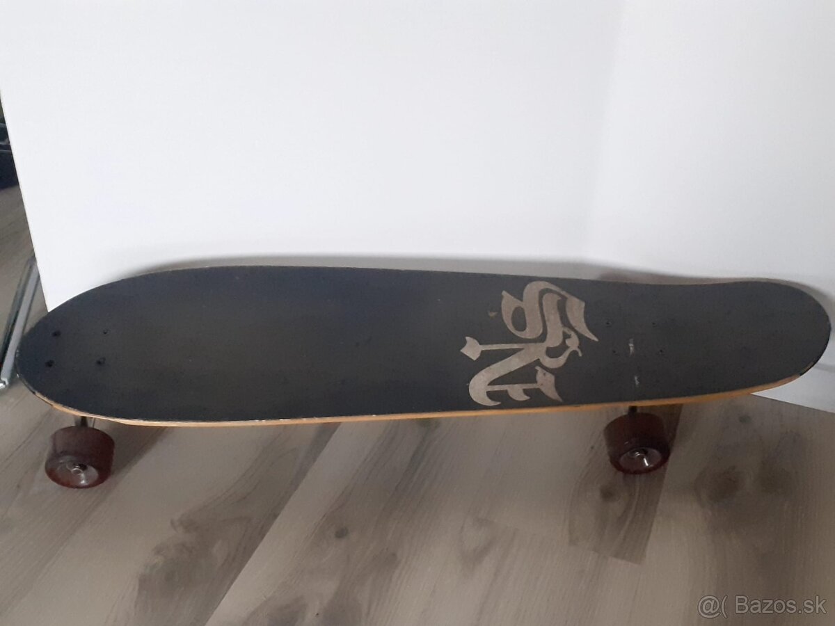 Skate Doska Longboard - Never Summer Assault Carbon