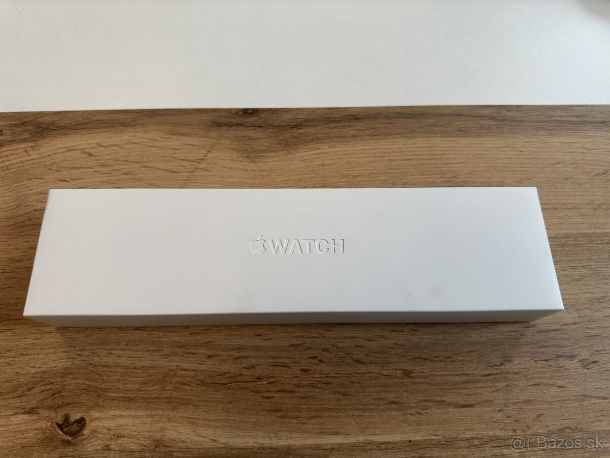 Apple Watch Series 8 45mm Tmavo atramentový hliník