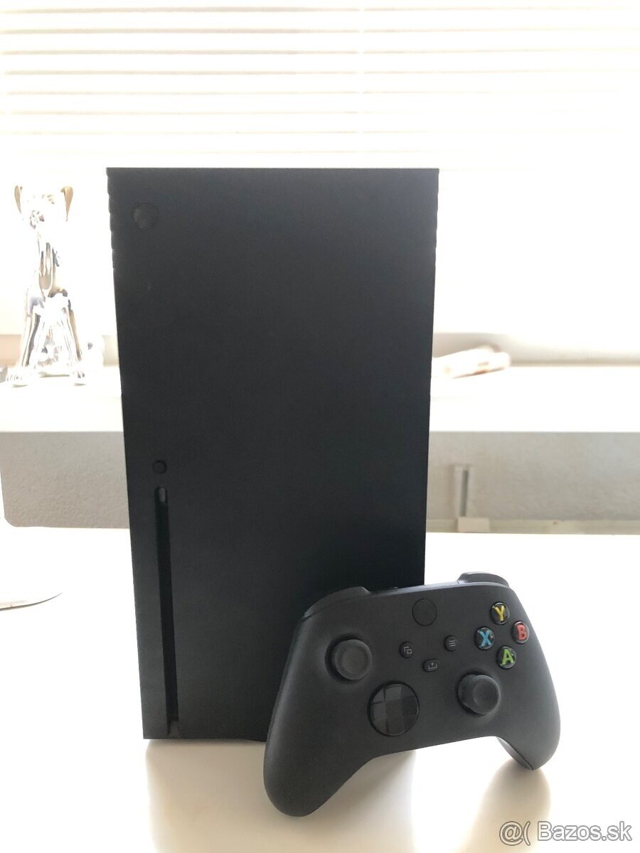 Xbox series x 1TB v cene sú aj hry