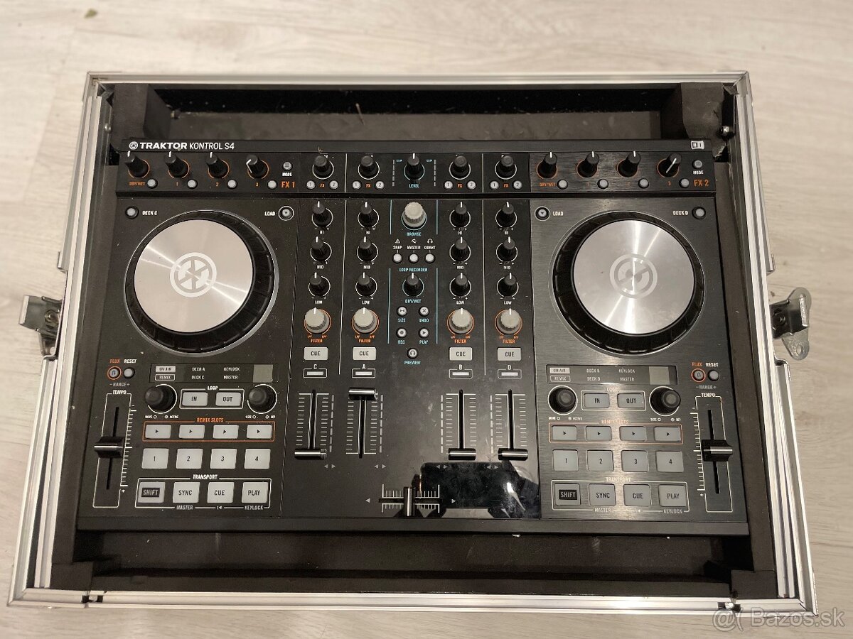 Traktor Kontrol S4 MKII