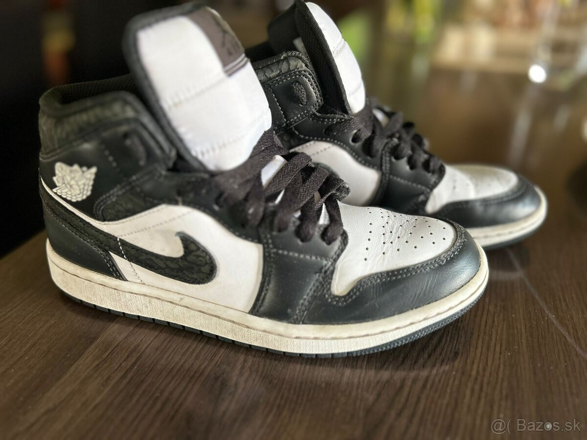 AIR Jordan 1 MID