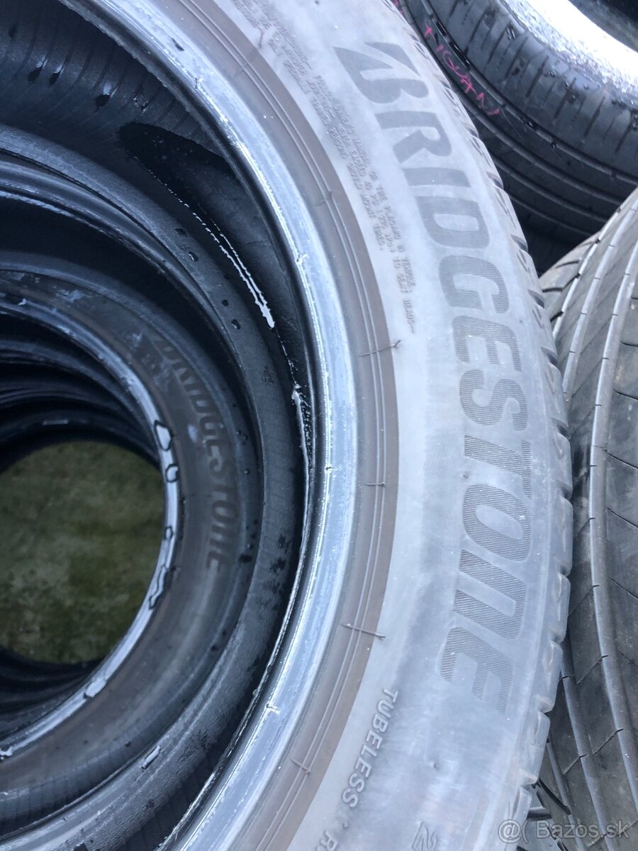 Letne pneu 225/55r18 brigestone