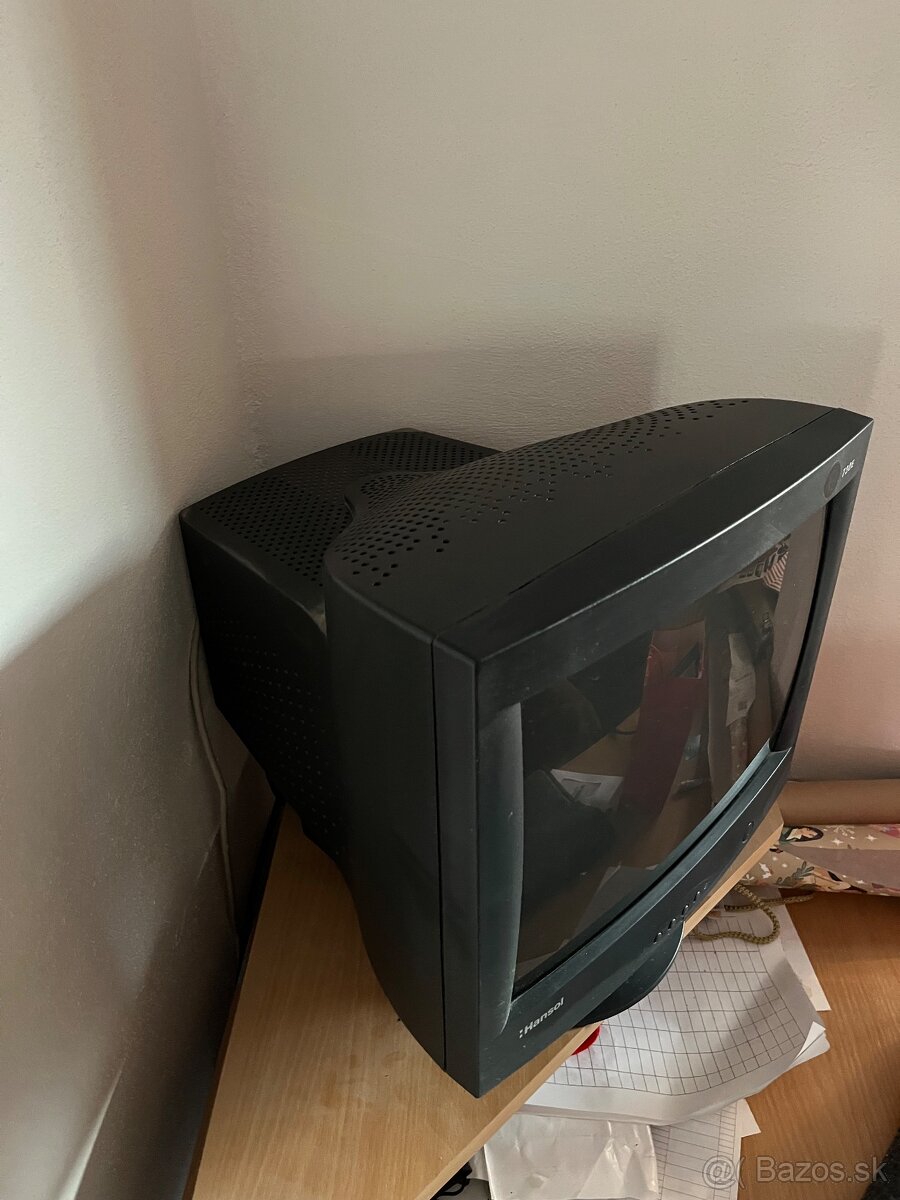 Predám starý monitor Hansol 730E