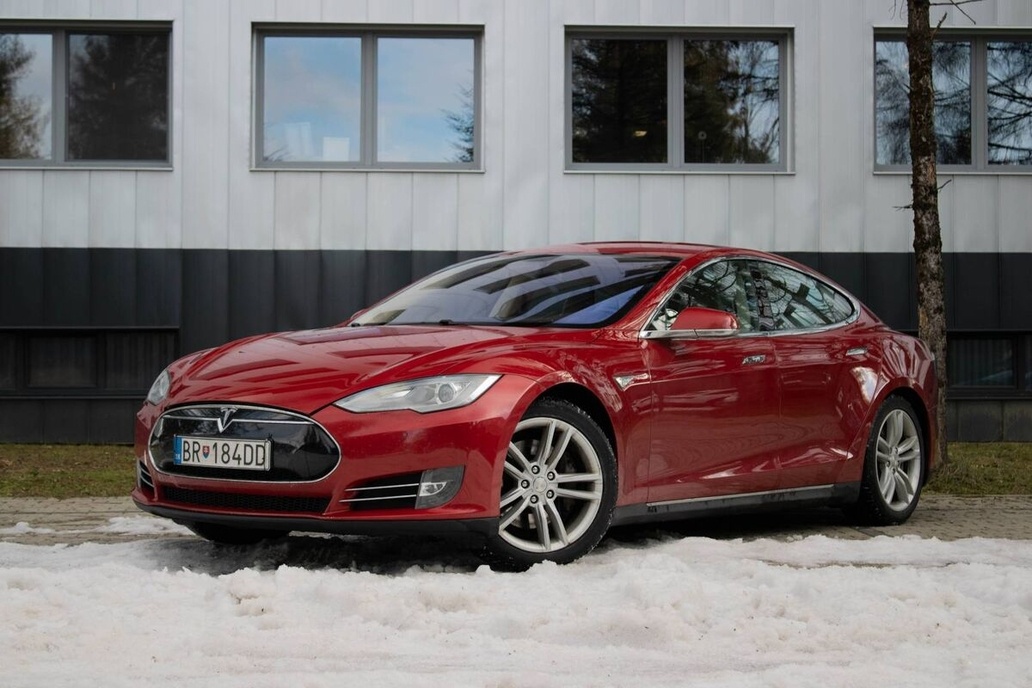 Tesla Model S