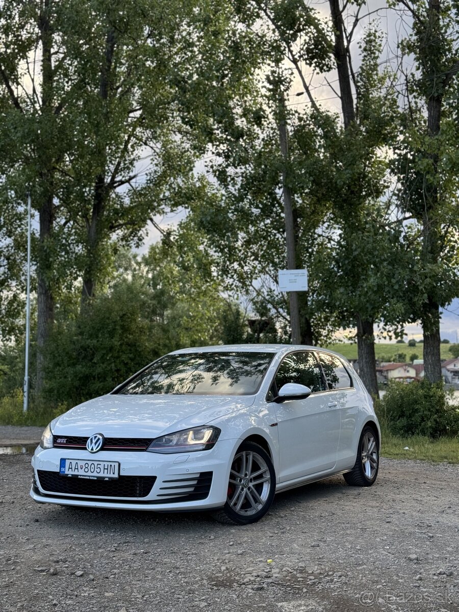 Volkswagen golf mk7 GTI