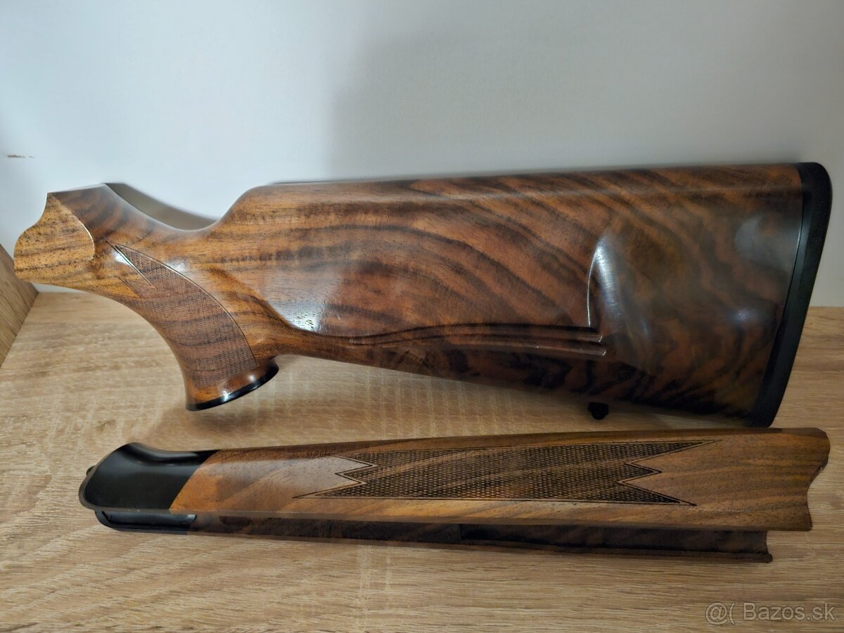 BLASER R8,Drevo - pažba, Hlaveň Blaser R8