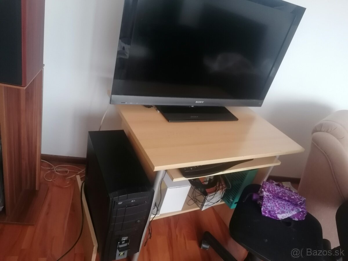 Stolový pc, TV Sony