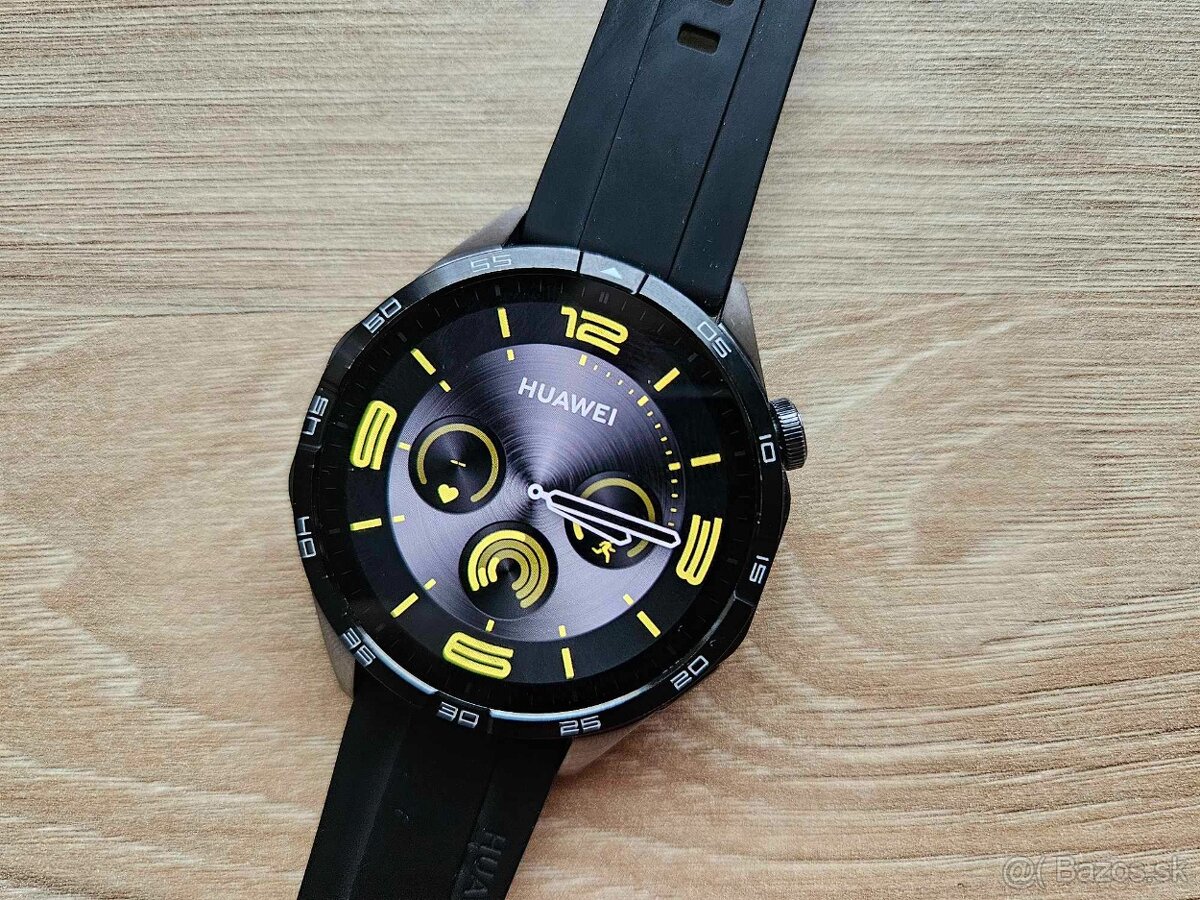 Huawei Watch GT4 46mm black, top, zaruka