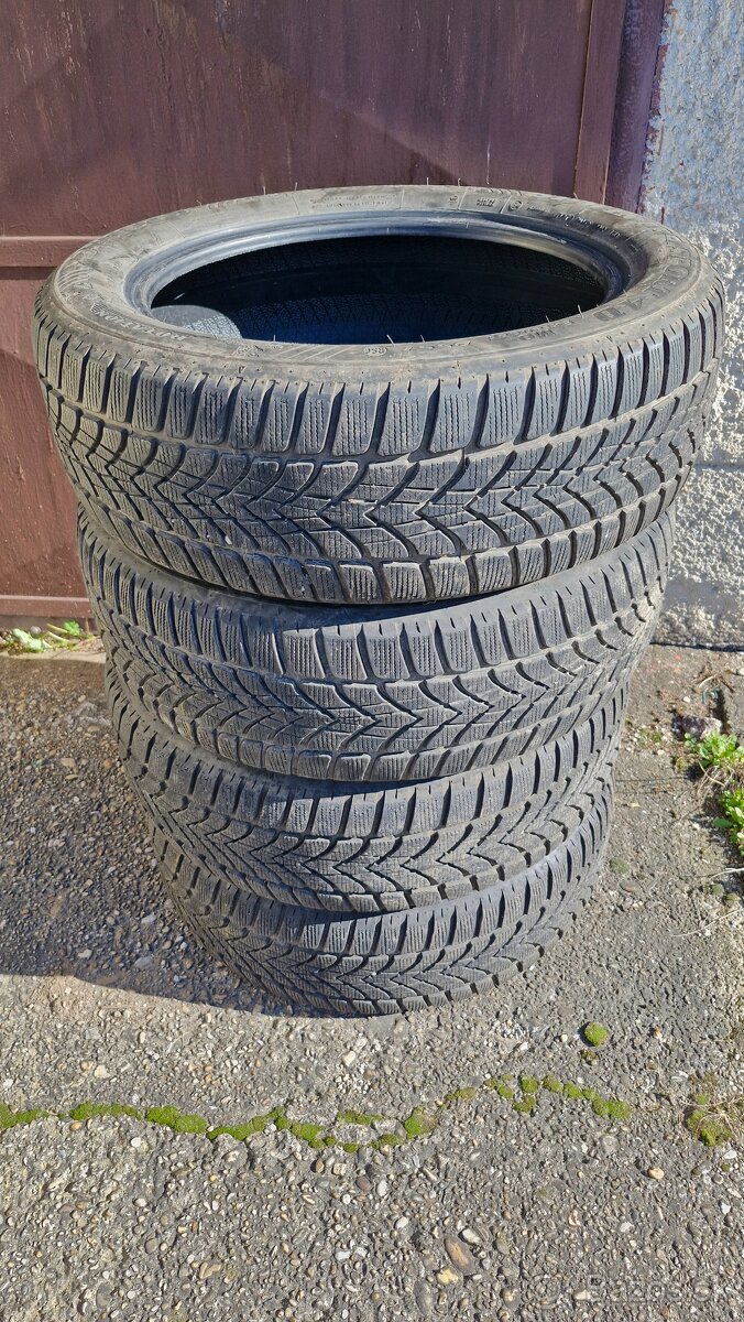 Zimne pneu Dunlop Wintersport 215/55/r18