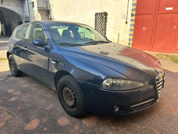 Alfa Romeo 147 1.9 JTDm  88kW