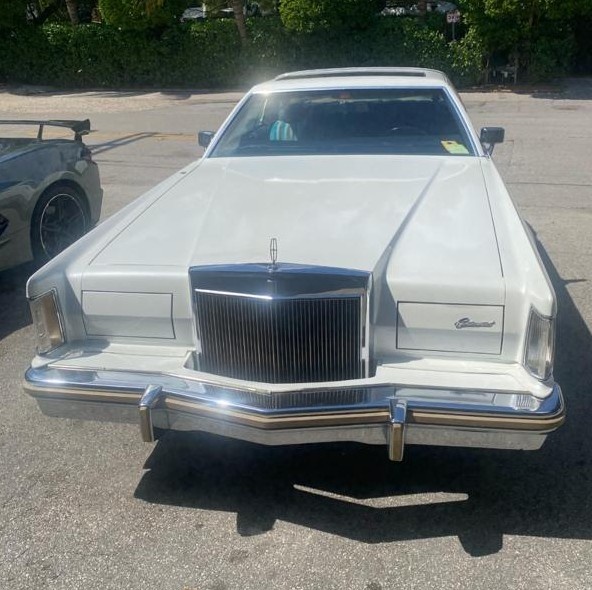 1979 Lincoln Continental V8