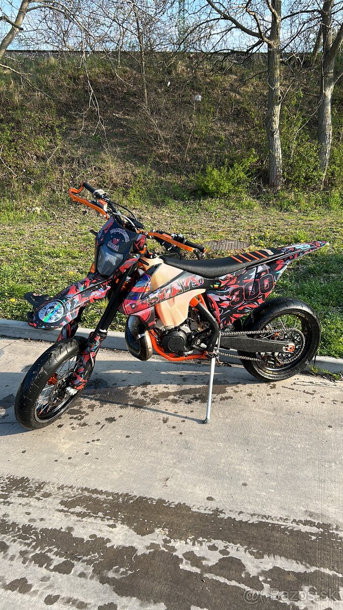 Predám komplet sadu plastov ktm 2017-2019 boli na exc 300