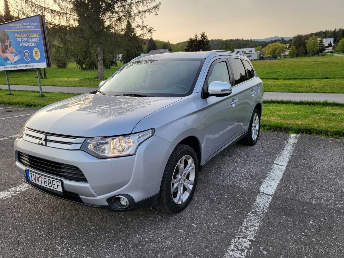 Mitsubishi Outlander 3