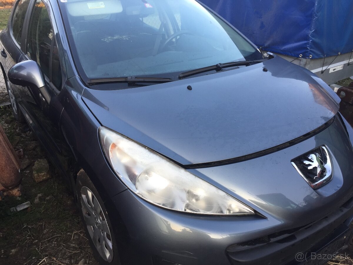 PEUGEOT 207 1.4 benzin