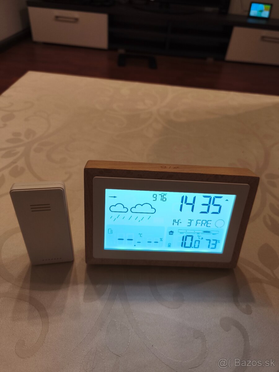 Predám meteostanicu  nabíjanie na C adapter