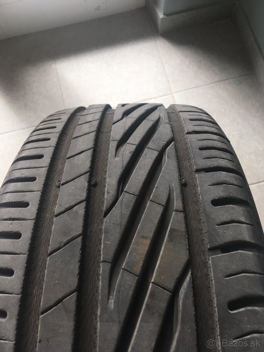 Predám pneumatiku 215/45 r18