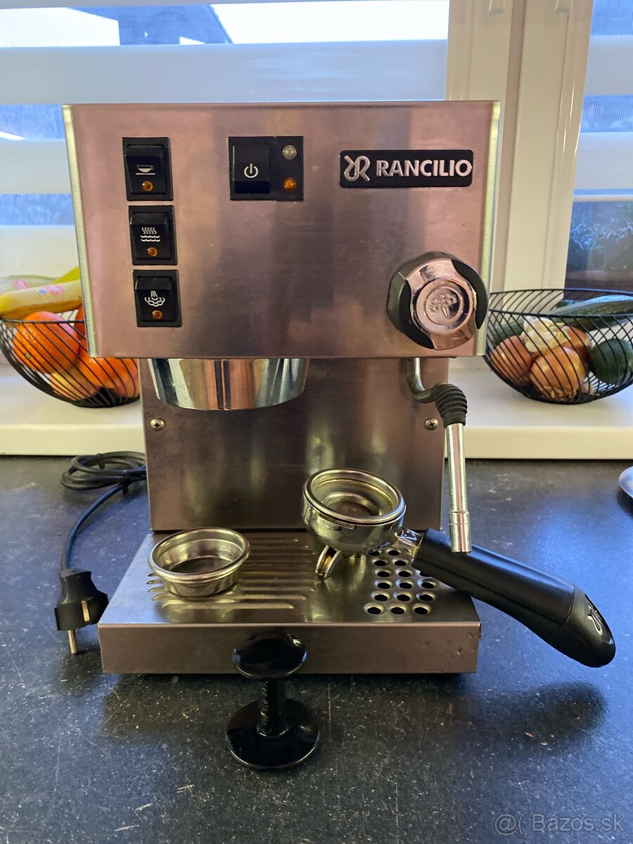 Presso stroj Rancilio, mlynček Eureka