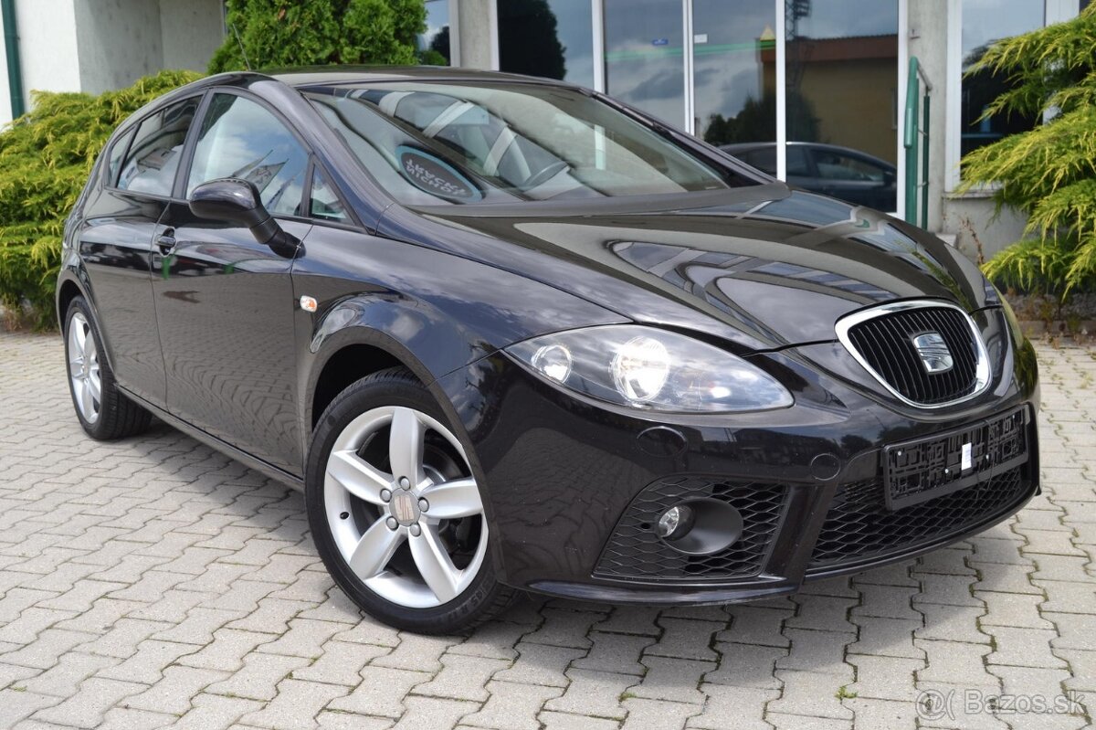 SEAT LEON II 1.9 TDI SPORTLINE, CÚVACÍ SENZOR, ELEKTRÓNY R17