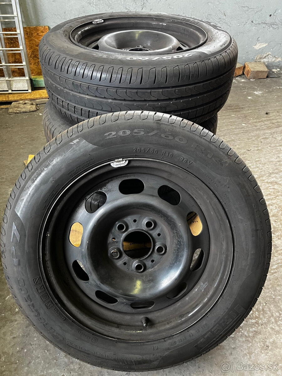 205/60 r16 komplet sada