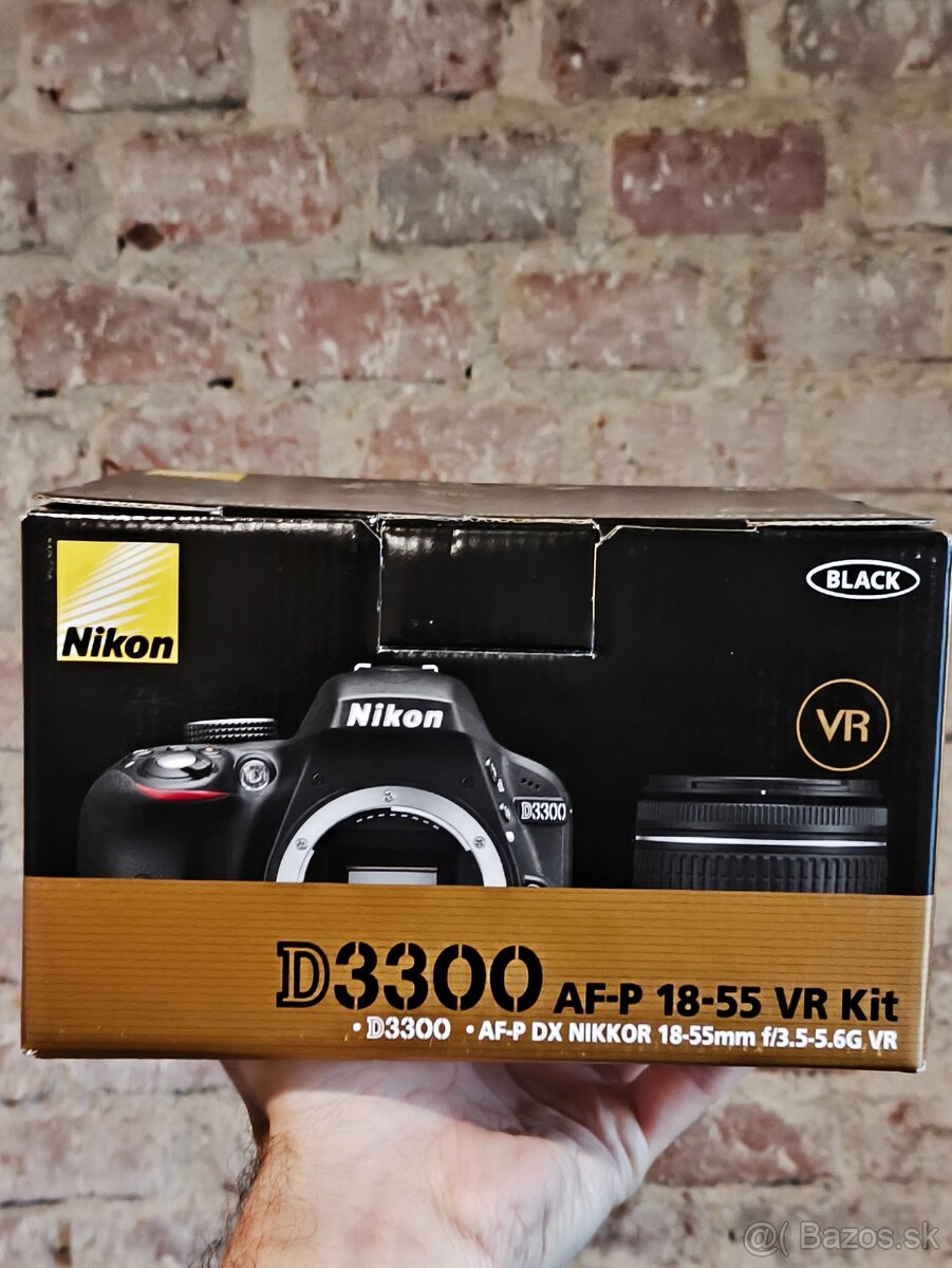 Nikon D3300 + AF-P 18-55 VR Kit