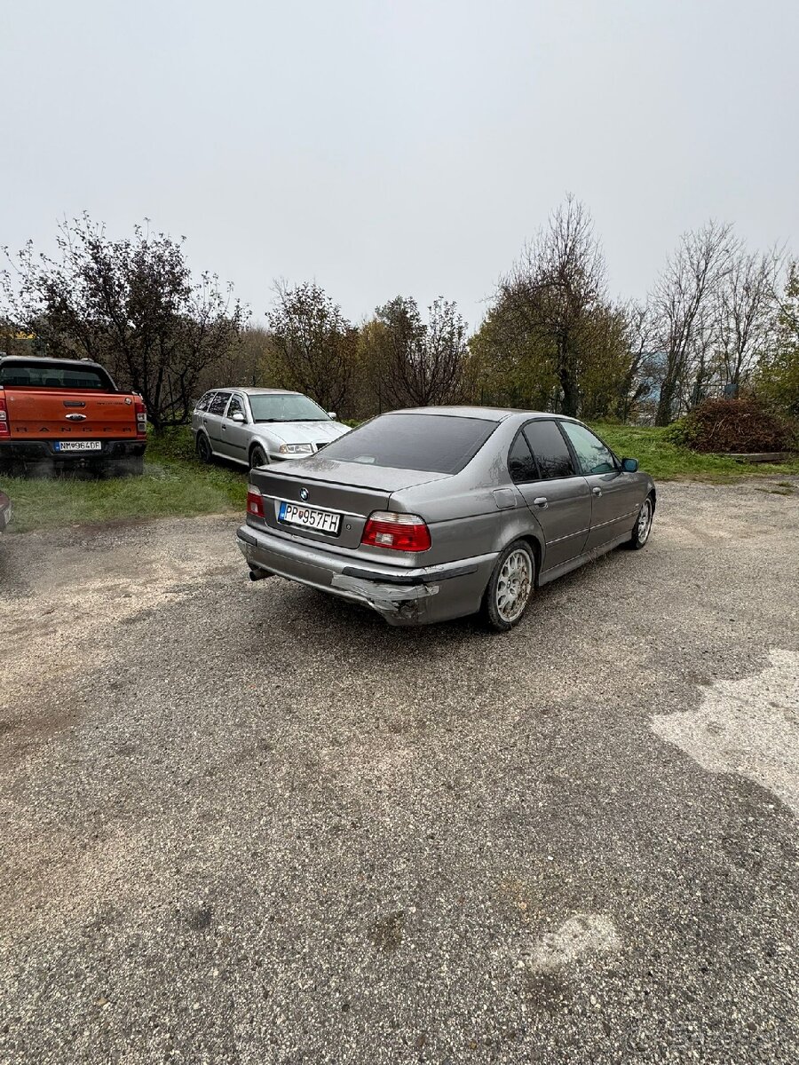 Predám BMW E39 525i 141kw benzín Automat 2004