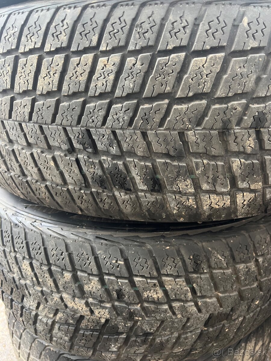 255/55 R18