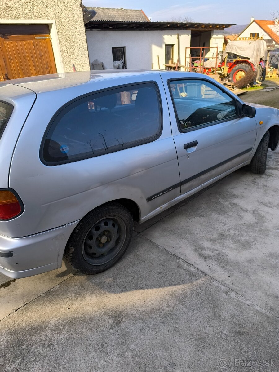 Nissan almera