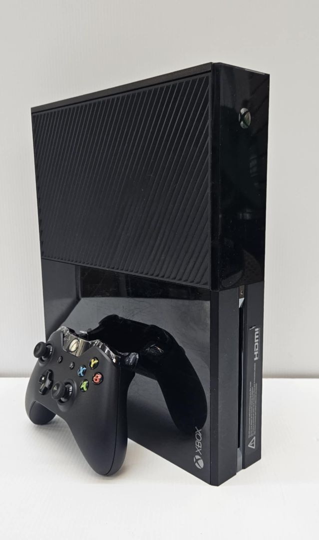 Xbox One ( 1TB ) / Bezdrôtový ovládač / Hry