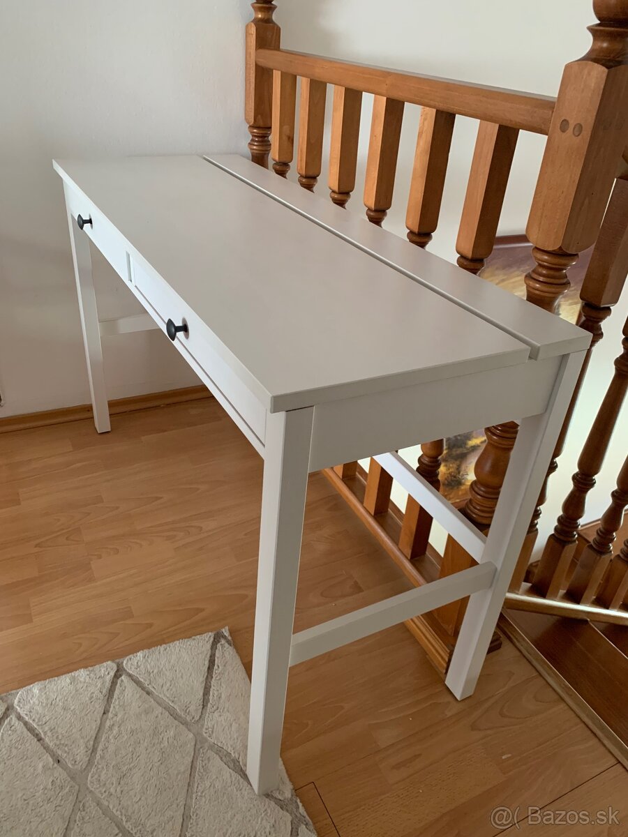 Pisací stôl Hemnes (Ikea)