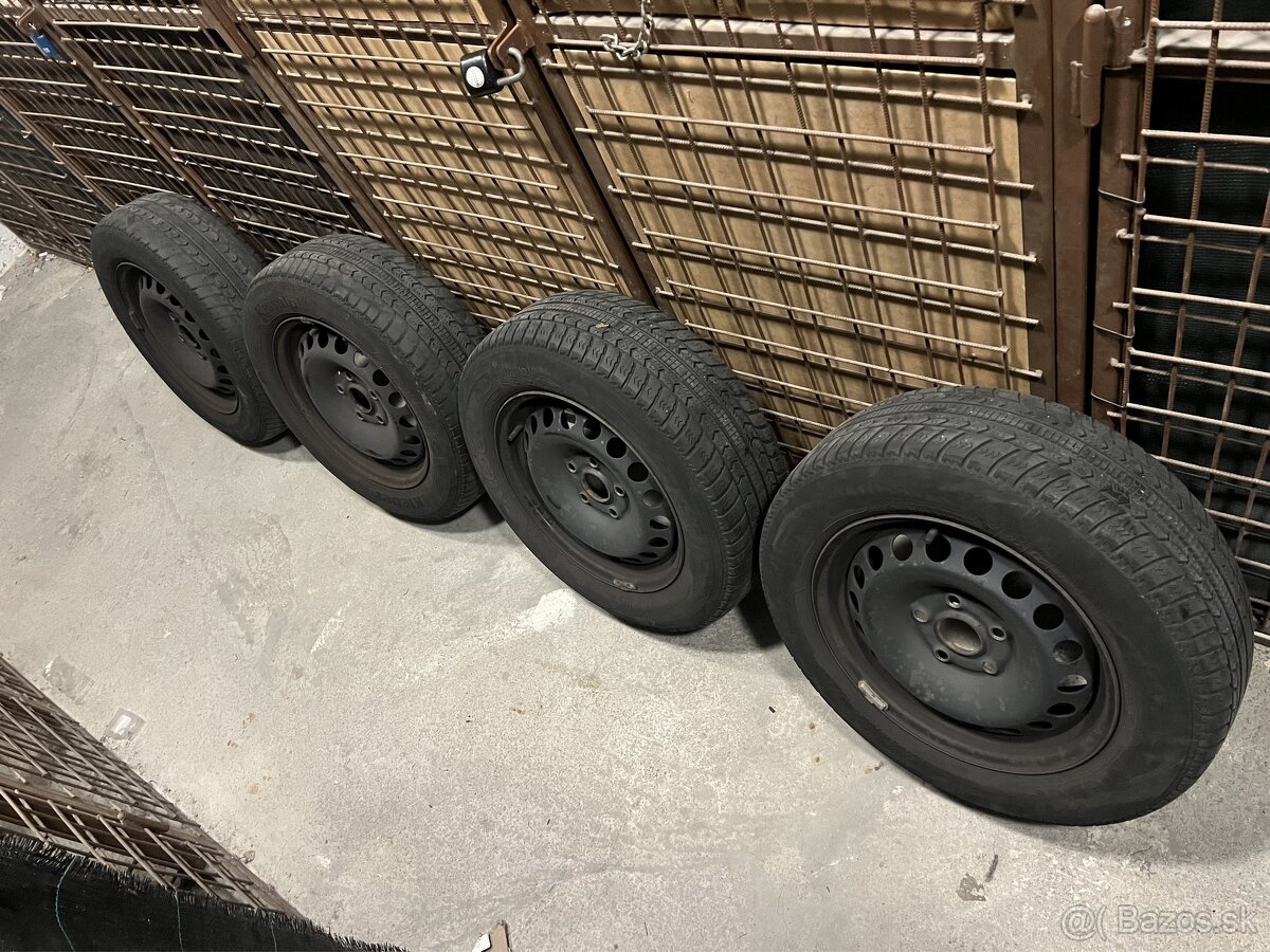 Predam disky s pneumatikami 195/65 R15